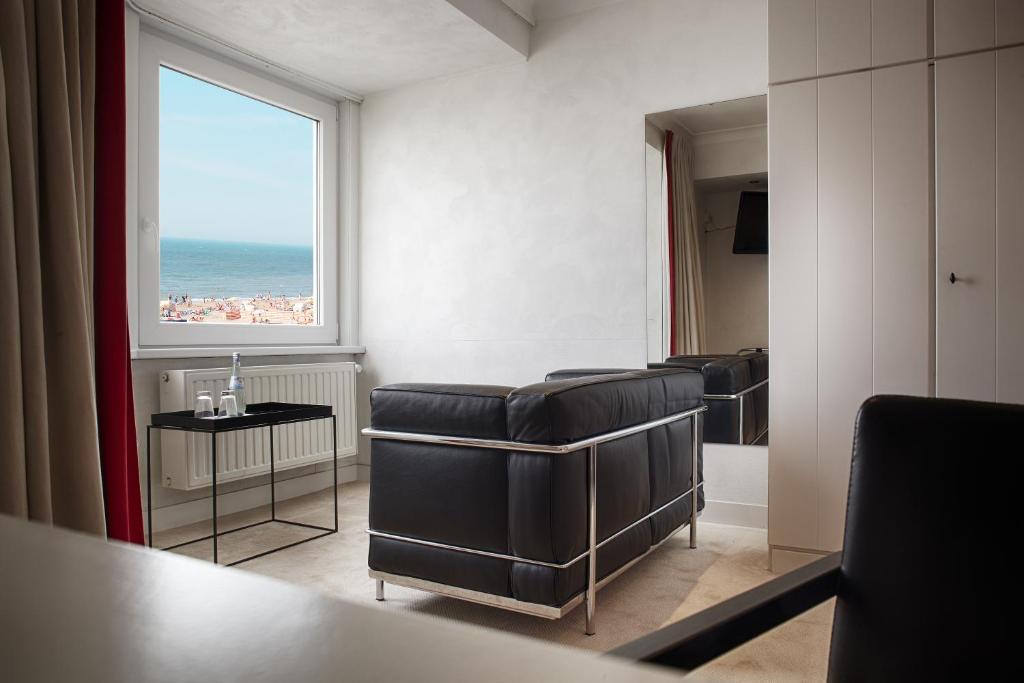Beach Hotel De Haan Room photo